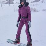 Chalida Vijitvongtong Instagram - Dropping in, tuning out everything else🏂 #gosnow, #gosnowniseko