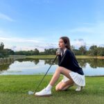Chalida Vijitvongtong Instagram - เริ่มต้นปี เอาซะหน่อยเดียวลืมมม ⛳️ Bonanza Golf Club