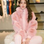 Chalida Vijitvongtong Instagram – Happy jolly holiday ❄️ 🏂

Emquartier 2/F Helix Building ☃️ @theskiproject @theholidayproject.co HONG KONG BANGKOK NISEKO SHANGHAI