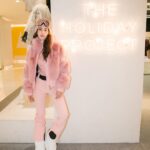 Chalida Vijitvongtong Instagram - Happy jolly holiday ❄️ 🏂 Emquartier 2/F Helix Building ☃️ @theskiproject @theholidayproject.co HONG KONG BANGKOK NISEKO SHANGHAI