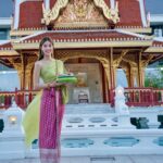Chalida Vijitvongtong Instagram - ปีนี้จับใครลอยไปกับกระทงดี! สุขสันต์วันลอยกระทงนะคะ💛 รอติดตามเทป ทีมลอย // ไม่ลอยได้ใน @msstoryofficial วันศุกร์นี้เวลา1 ทุ่มนะคะ