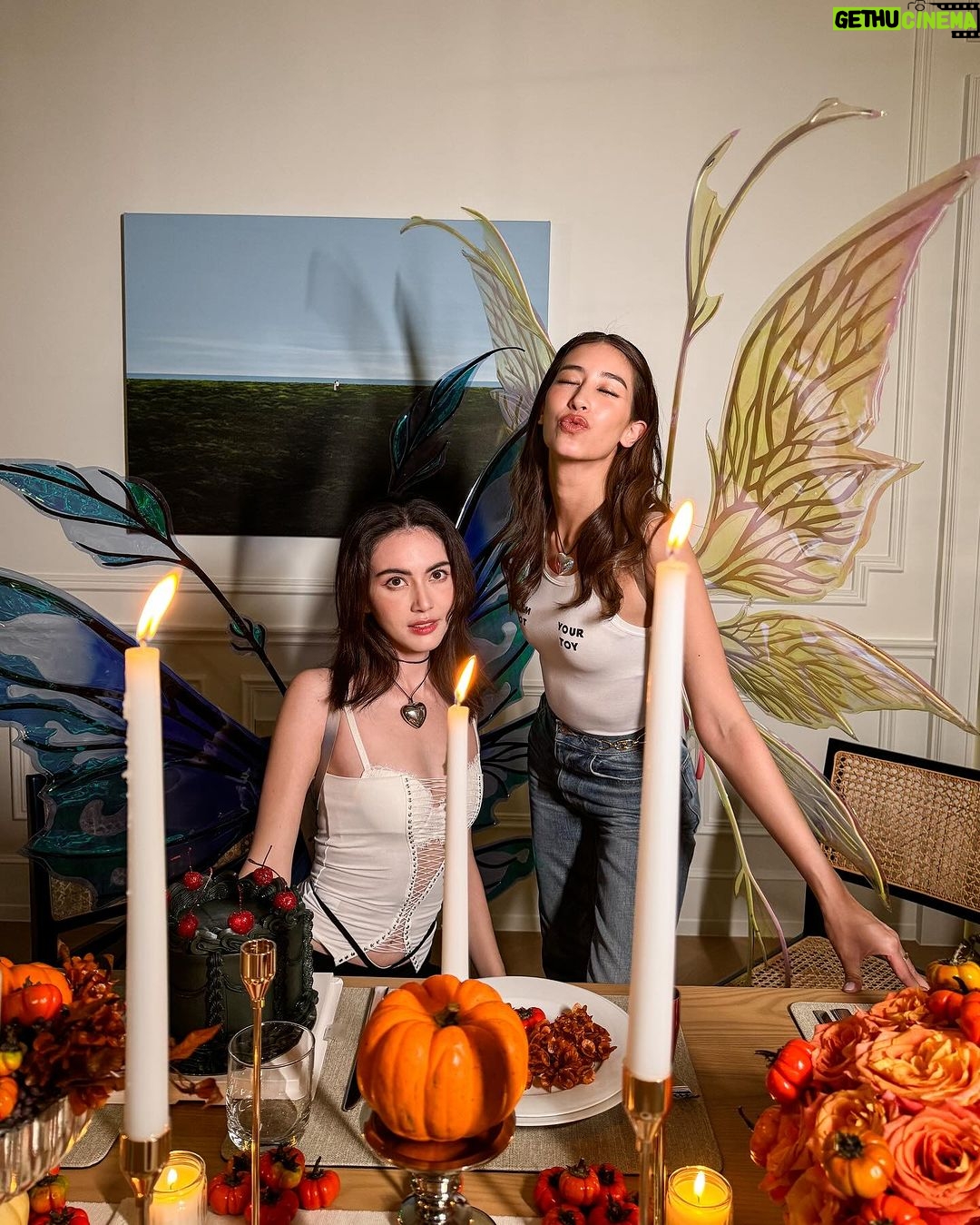 Chalida Vijitvongtong Instagram - Glowing up this Halloween. 🎃✨