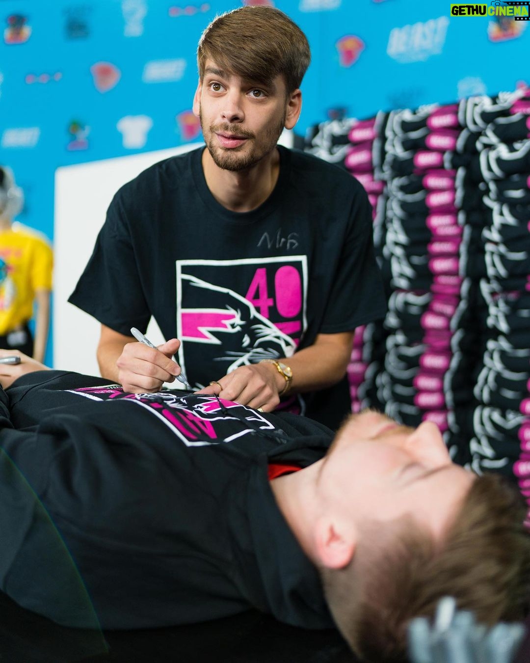Chandler Hallow Instagram - WE ARE LIVE ON MR.Beast channel! IF YOU WATCH ILL SIGN A SHIRT :)