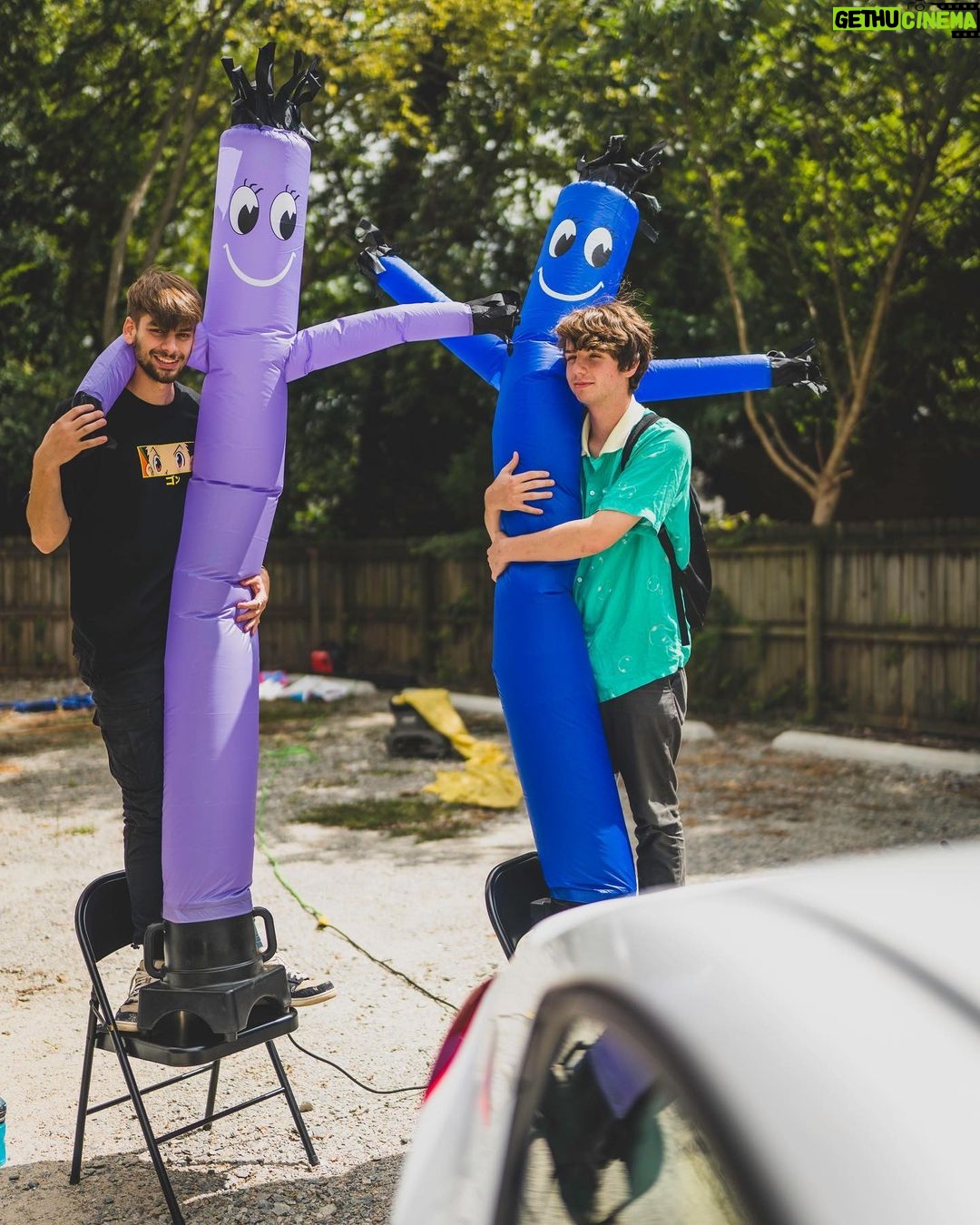Chandler Hallow Instagram - “I Ubered People and Let Them Keep the Car” NEW VIDEO! GO WATCH!