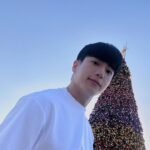 Chanon Santinatornkul Instagram - เมอรี่ เมอรี่ คิดสะมากกกก ❤️🎅🏻🍀🎄🌟 Merry Christmas krub everyone ❤️🎅🏻🎄🍀🌟