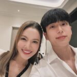 Chanon Santinatornkul Instagram - คืนนี้หยิน @aff_taksaorn กับเชนทดลองเป็นแฟนกันวันแรก เป็นกำลังใจให้ด้วยนะครับ 🍀❤️ 20.30 ทาง GMM25 #หารักด้วยใจเธอ ย้อนหลัง 22.30 ทาง viu 🤩 tonight Shane and Yin will begin their BFGF trial period. Please support ❤️🍀😬 20.30 on GMM25. rerun 22.30 at VIU
