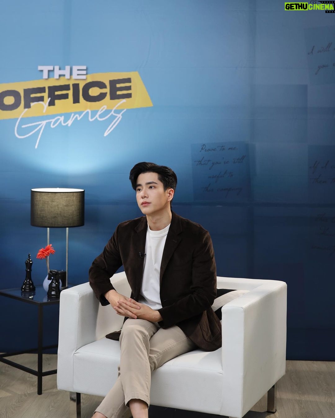 Chanon Santinatornkul Instagram - #ร้อยเล่มเกมส์ออฟฟิศ EP1 & EP2 ดูได้ที่ prime video แล้วนะครับ ❤️💙🍀 #theofficegames EP1 & EP2 now available on Prime Video ❤️💙🍀