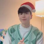 Chanon Santinatornkul Instagram - รอ Surprise สุขใหญ่ปีใหม่กันได้เลยคร้าบบบ🎄🎅🏻🌟 แล้วเจอกันจันทร์ที่ 27 พ.ย. นี้ ครับ! 🍀❤️ #สุขใหญ่ปีใหม่ #NewYearSurprise