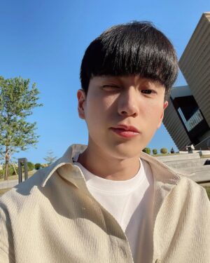 Chanon Santinatornkul Instagram - มันช่างจ้าซะเหลือเกินนน 😗
Such a sunny day 😗