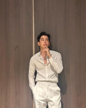Chanon Santinatornkul Instagram - Have a goodnight krub 🤍🍀
#ICONSIAMThe5thAnniversary