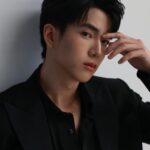 Chanon Santinatornkul Instagram - โอ๊ะ นวดคิ้วซักหน่อย 😆 Massage eyebrows 😆