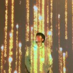 Chanon Santinatornkul Instagram - ครั้งแรกกับ @brandhongkong จัดอีเวนต์ท่องเที่ยวเสมือนจริงสุดตระการตาอย่าง Immersive Hong Kong Exhibition ณ ใจกลางกรุงเทพฯ ให้ทุกคนไปรู้จักและสัมผัสฮ่องกงได้ใกล้กว่าที่เคย ภายในงานมีถึง 5 โซนที่เปรียบเหมือนจุดเด่นทั้ง 5 ของฮ่องกงด้วยกัน ซึ่งแต่ละโซนต่างก็นำเสนอฮ่องกงออกมาได้อย่างแปลกใหม่ แตกต่าง และสวยงามไม่ซ้ำใคร นอกจากนี้ยังมีผลงานที่ collabs กับ illustrator ชื่อดังชาวฮ่องกงอย่าง Messy Desk พร้อมโชว์พิเศษจาก Hong Kong Philharmonic Orchestra และ SENZA A Capella ด้วย นอกจากทุกคนจะได้มาสัมผัสบรรยากาศภายในอีเวนต์แล้ว ก็ยังสามารถร่วมสนุกกับ @brandhongkong ลุ้นรับตั๋วเครื่องบินไป-กลับ กรุงเทพฯ -ฮ่องกง ฟรี!!!!!!!!!!!!!!!!!! 🤩🤩 เพียง Follow @brandhongkong และ ถ่ายภาพภายในงาน พร้อมติด #ImmersiveHK_BKK 300 โพสต์แรกที่มียอดไลค์สูงสุด จะได้รับรางวัลไปเลย มาร่วมสนุกกันเยอะๆน้า! รายละเอียดงานรายละเอียดงาน: 📅 : 20 – 29 ตุลาคม 2023 ⏱️ : 11.00 – 21.00 น. จันทร์ – ศุกร์ และ 10:00 – 22: 00 น. เสาร์– อาทิตย์ 📍 : ณ ลาน Siam Discovery 🎟️: FREE (เข้าฟรีแบบนี้ก็ต้องมาแล้วป่าววววว) #BrandHongKong #BrandHK #ImmersiveHK #HelloHongKong #ImmersiveHK_BKK