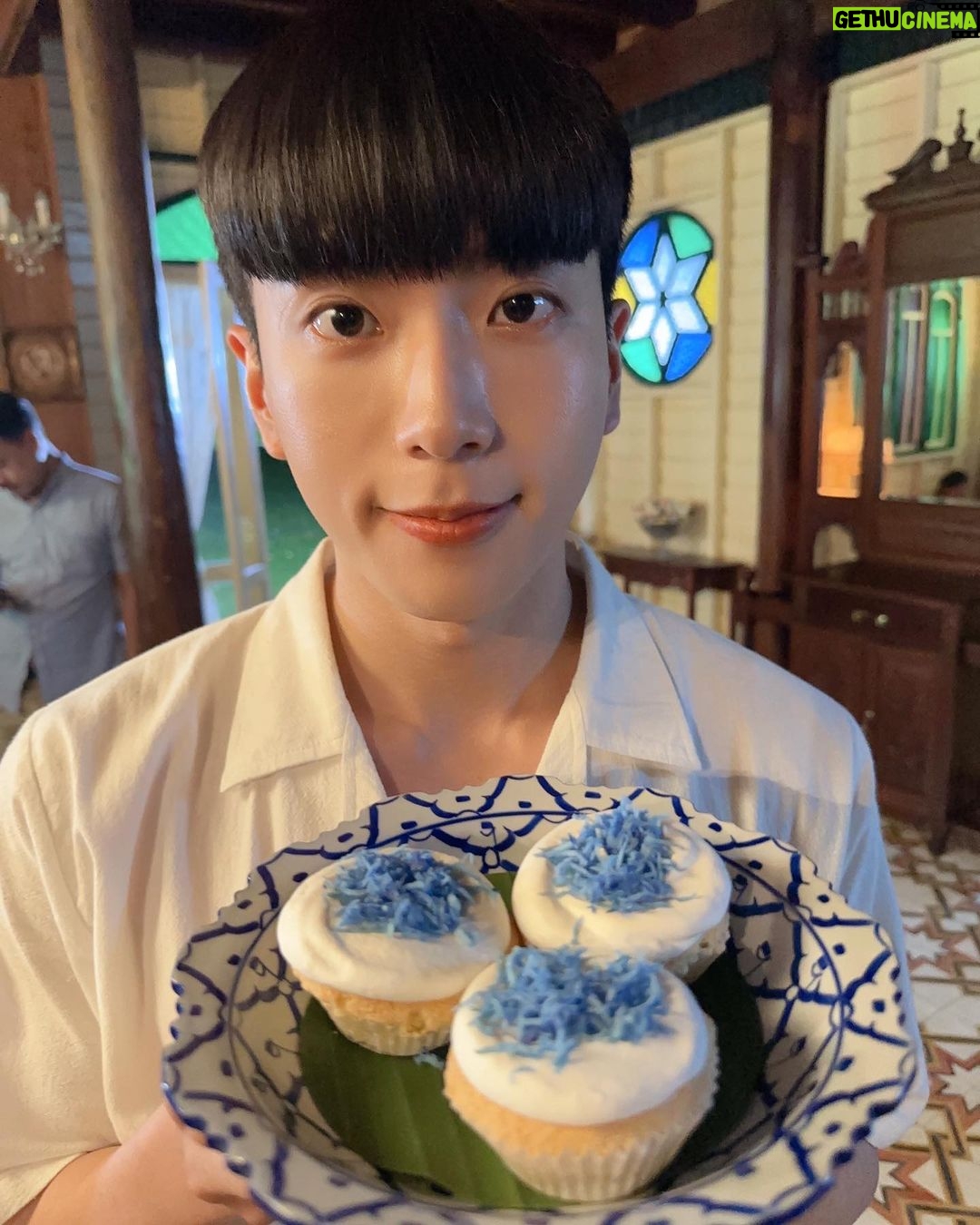 Chanon Santinatornkul Instagram - ขนมยังชื่อมัศกอด แล้วเมื่อไหร่จะได้กอดเธอ My new fav dessert 😋