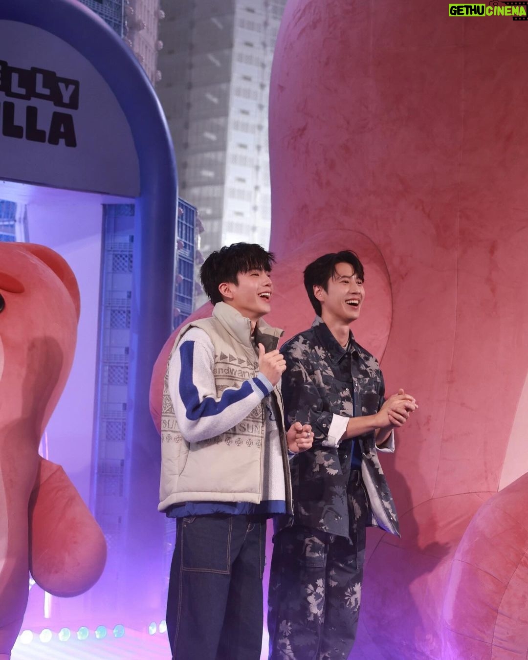 Chanon Santinatornkul Instagram - Thank you for having us na krub 🍀❤️ #SiamDiscovery #TheExploratorium #comeplaywithus #DiscoverySensation #Bellygom #SiamDiscoveryxBellygom #brightnonkul #BrightNonKulXSiamDiscovery Siam Discovery