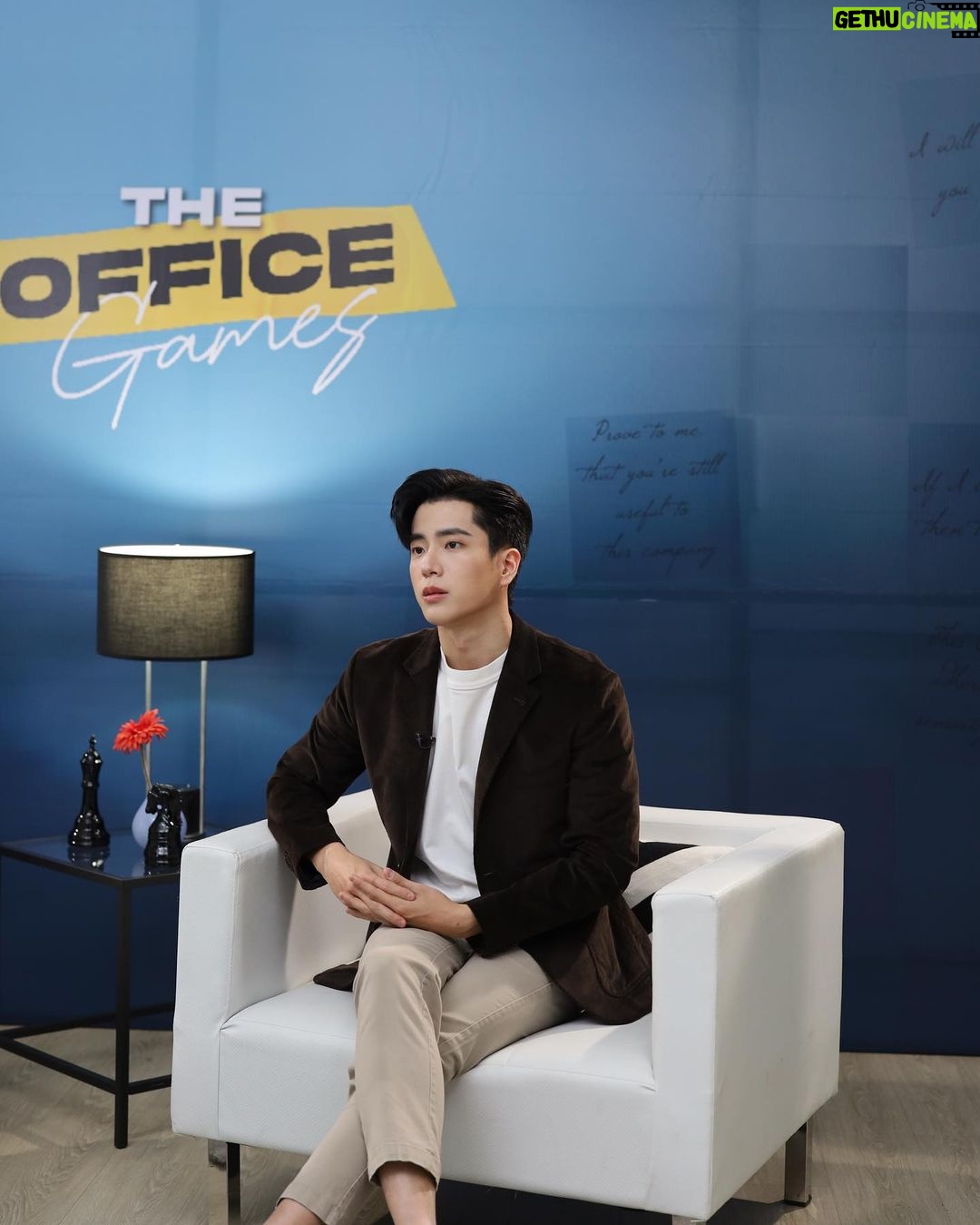 Chanon Santinatornkul Instagram - #ร้อยเล่มเกมส์ออฟฟิศ EP1 & EP2 ดูได้ที่ prime video แล้วนะครับ ❤️💙🍀 #theofficegames EP1 & EP2 now available on Prime Video ❤️💙🍀