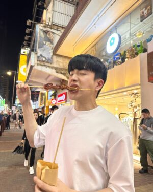 Chanon Santinatornkul Instagram - ปลาหมึกฉ่ำๆ 🐙😋
Octopus got that yummy yummyyummmmy yummmy 🐙😋