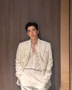 Chanon Santinatornkul Instagram - Have a goodnight krub 🤍🍀 #ICONSIAMThe5thAnniversary