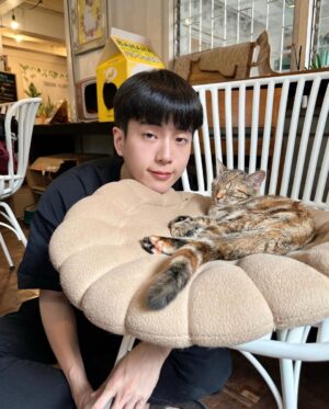 Chanon Santinatornkul Instagram - หลับด้วย 😴
let sleep together 😴