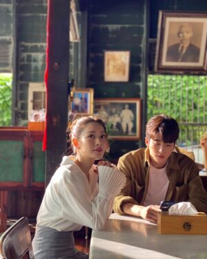 Chanon Santinatornkul Instagram - วันนี้จะพาพี่ @aff_taksaorn เค้าไปเที่ยว (ไหนดีนะ? 🤔)
Where should I take her today? 🤔
20.30 GMM25 22.30 VIU #หารักด้วยใจเธอ #findyourselfTHep7