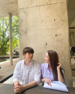 Chanon Santinatornkul Instagram - ในโลกคู่ขนานแห่งนึงที่ปีเกิดเชนและหยินใกล้กันและกัน @aff_taksaorn 
In a certain parallel world where Shane and Yin's birth year were nearby each other. 
#หารักด้วยใจเธอ #findyourselfTHep5 20.30 GMM25, 22.30 VIU 🌟❤️