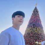 Chanon Santinatornkul Instagram - เมอรี่ เมอรี่ คิดสะมากกกก ❤️🎅🏻🍀🎄🌟 Merry Christmas krub everyone ❤️🎅🏻🎄🍀🌟