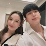 Chanon Santinatornkul Instagram - คืนนี้หยิน @aff_taksaorn กับเชนทดลองเป็นแฟนกันวันแรก เป็นกำลังใจให้ด้วยนะครับ 🍀❤️ 20.30 ทาง GMM25 #หารักด้วยใจเธอ ย้อนหลัง 22.30 ทาง viu 🤩 tonight Shane and Yin will begin their BFGF trial period. Please support ❤️🍀😬 20.30 on GMM25. rerun 22.30 at VIU