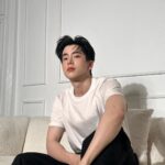 Chanon Santinatornkul Instagram – เสื้à¸à¸—รงโปรด ใส่โลด7วัน 🤩
wear 7 days a week 🫢