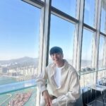 Chanon Santinatornkul Instagram - One superrrrrr quality day at the highest place in HK 🤩❤️ @sky100hk ถึงเวลาเที่ยวจะน้อย แต่ก็เป็นทริปที่ประทับใจสุดๆ กินอิ่ม วิวสวย ครบจบในที่เดียวเลยที่ @sky100hk ฮะะะ 🤩 Sky100 - Hong Kong's Observation Deck