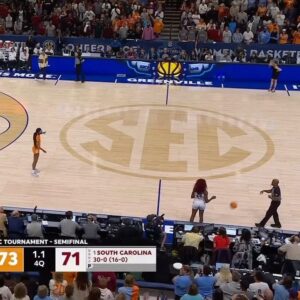 Charlamagne Tha God Instagram - This Moment Was So Pure. They played with Cardoso, left her wide open and she said “Watch this.” Incredible to witness yesterday!! #GoCocks
