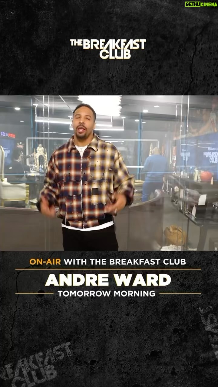 Charlamagne Tha God Instagram - One of the best to ever do it in that boxing ring @andresogward in @breakfastclubam this morning…..