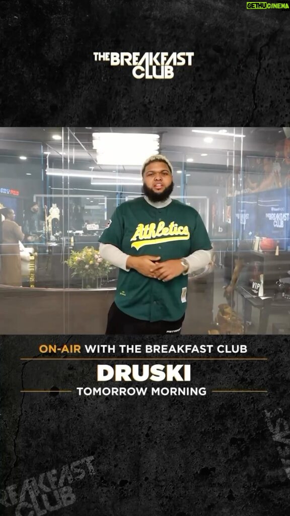 Charlamagne Tha God Instagram - The Good Brother @druski on @breakfastclubam in the morning…….