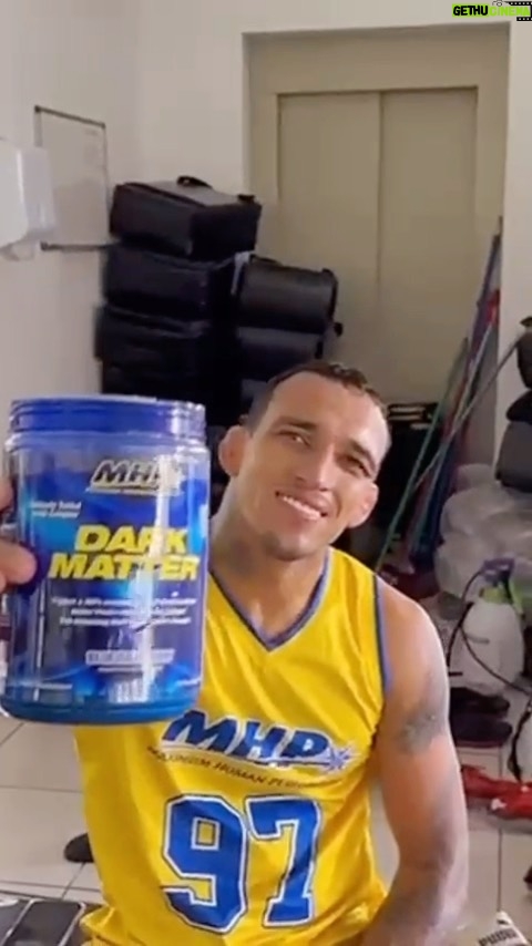 Charles Oliveira Instagram - Be STRONG w/ MHP DARK MATTER 🥊 The ultimate post workout muscle building and recovery formula @mhp_strong Dark Matter! Torne-se cada vez mais FORTE com DARK MATTER da @mhp_strong A melhor fórmula para construção e recuperação muscular! 💪🏽 #MHPstrong #TeamMHP #IAMstrong