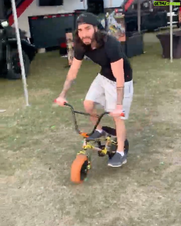 Charles White Jr. Instagram - I’m getting pretty good at bike stunts