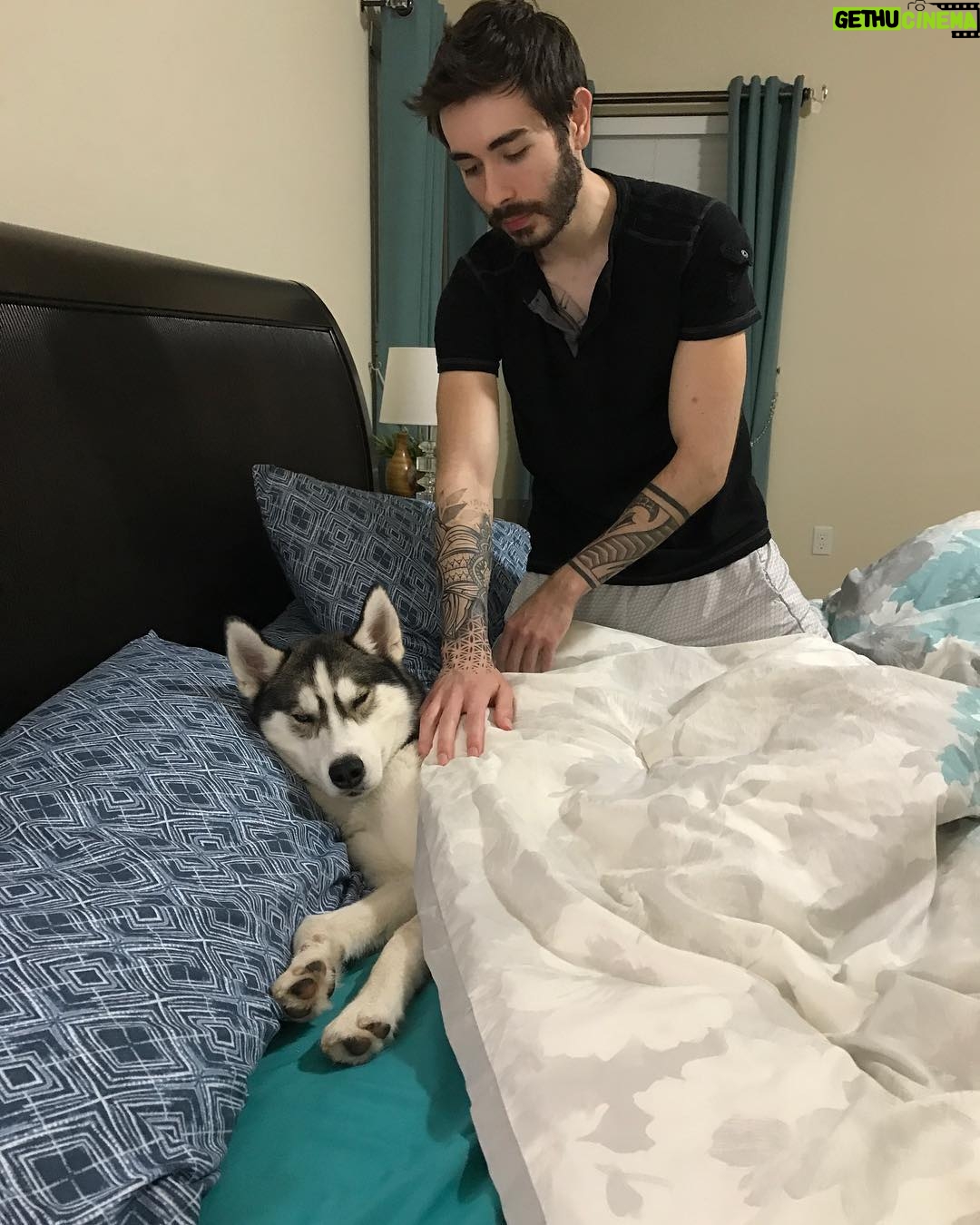 Charles White Jr. Instagram - Tucking my dog in
