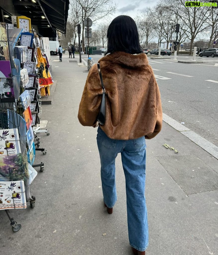 Charli D'Amelio Instagram - oui Paris, France