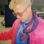 Charlie Carver Instagram – Blonde. Having fun. 
Love you, J+N! 🍍 Mojave, California