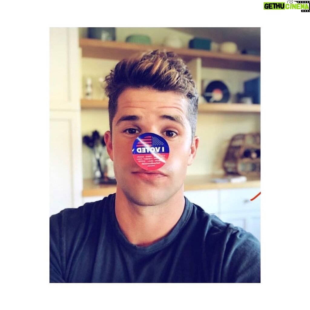 Charlie Carver Instagram - I love this picture and am re-upping BECAUSE (!) I look hydrated AND today is #nationalvoterregistrationday ... FUCK YES. Look, I can’t force you to vote. I won’t shame you into registering if you haven’t already because shame is such a shitty thing to put out into the world. But I am a voter and I’m happy to tell you why. If you follow me, I think you can guess where I stand on certain issues. I don’t define myself by my politics or consider myself particularly authoritative or righteous on all things. I am impacted by politics, yes. But there are lots of people who are WAY more impacted by politics than I am: folks with disabilities and underlying conditions that need quality healthcare in an essential way that I can only empathize with. Kids who will inherit a world quickly shaped by rising temperatures and coastlines ... I could go on. I vote in the interest of THESE people. Voting costs me almost nothing - very little time and maybe just a little bit of gas. Taking time out of my day for that is quite honestly a pleasure (and an honor). And hey, I’m paying taxes anyway. I am a voter. My friends are voters. We will check in about it and have a plan for the election. It all feels rather... nice. And important. But nice. And guess what? Voter or not, you still get called in for jury duty ;) Are you a voter? Check the link in bio for how to get started with registering or re-checking your status if you haven’t already. It’s pretty easy x #iamavoter #vote2020🇺🇸