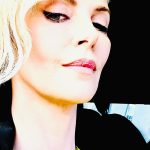 Charlize Theron Instagram - 💛🖤