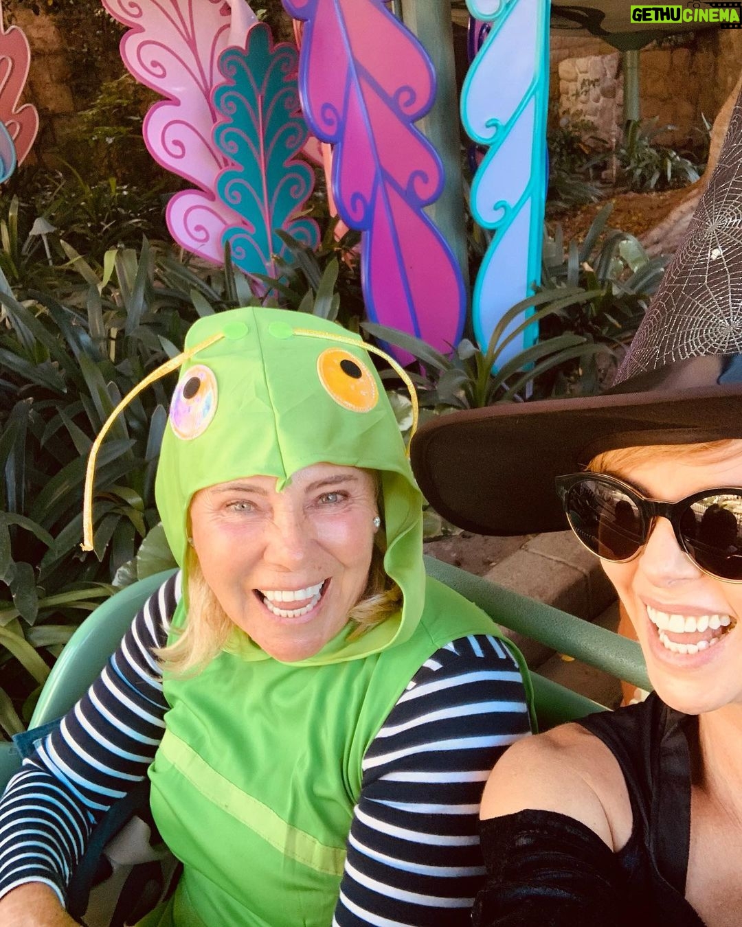 Charlize Theron Instagram - Today is my moms birthday. I wanted to share her with all of you because anyone who knows her, knows how utterly awesome it’s is to stand in her sunlight. She TRULY is life. She laughs louder than anyone I’ve ever met. She’s a great tennis player/golfer/hiker AND a gifted shit talker! She’s direct, she’s honest, she funny, and she’ll tell you how it is anytime of the day! Ma, ek lief jou oor die maan 🌝