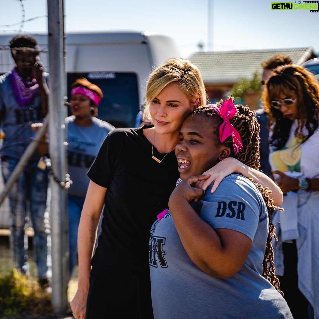 Charlize Theron Instagram - You know what I freaking miss? PEOPLE. Trust me, I love a good day to myself watching Real Housewives in my bed. But after a year of seeing barely anyone face-to-face, I am OVER it. I miss the energy of occupying the same physical space as people I love, the excitement of traveling to see those people –– something that just can't be duplicated over Zoom. It's now been a full year in COVID-land, and it's been over 2 years since I was last home in South Africa. This is the longest I've ever been away. I miss seeing @CTAOP's Program Partners in action, and I miss bonding with the incredible young people they serve. And I know you're all with me. We ALL want the pandemic to end so we can get back to the things we love. The power to end COVID-19 faster is in our hands –– but only if people around the world can get a vaccine. So far, 75% of the vaccines delivered globally have gone to just 10 countries. Many people in some of the most fragile places in the world – including South Africa – do not have access. And that's why I'm proud to support the @unitednations global vaccination effort to help ensure everyone is protected from COVID-19. #OnlyTogether can we end this pandemic. Tag someone you miss in the comments 💛 📷 by Nick Pinnoy