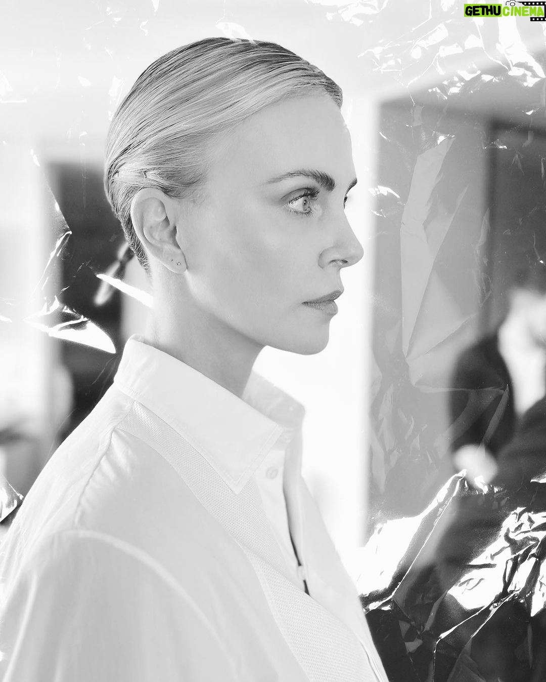 Charlize Theron Instagram - Ready to runway. Another stunning @dior show in Paris. 💋 Paris, France