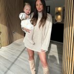 Charlotte Crosby Instagram - In our beigey boujee and beautiful era 😍👧🏼 did we smash it tho?! You know I’ve been waiting for this colour coordinated moment ALL MY LIFE 🤣🤣😂😂😭😭 Alba is wearing all Zara! And I’ve got @peppergirlsclub oversize jumper dress on 😍😍 THERES A FULL RESTOCK TONIGHT AT 6PM 🥲 and in more size selections 🙌🏼🙌🏼🙌🏼