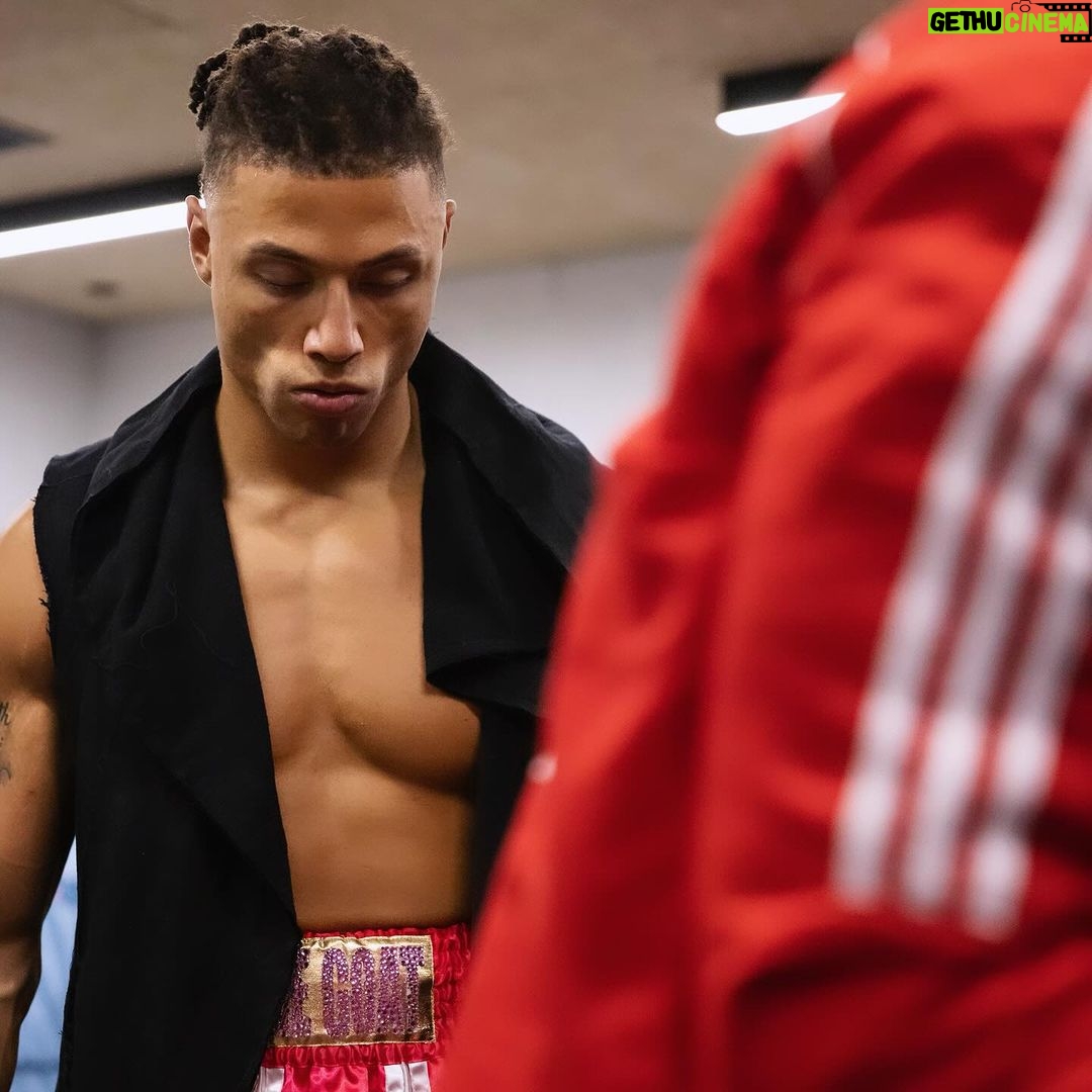 Chase De Moor Instagram - Master Yoda once said “Win inside the mind, you must.” @misfitsboxing Manchester, United Kingdom
