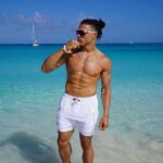 Chase De Moor Instagram - Always liked rocks in the shape of sand anyways…🏖️🏝️🏖️