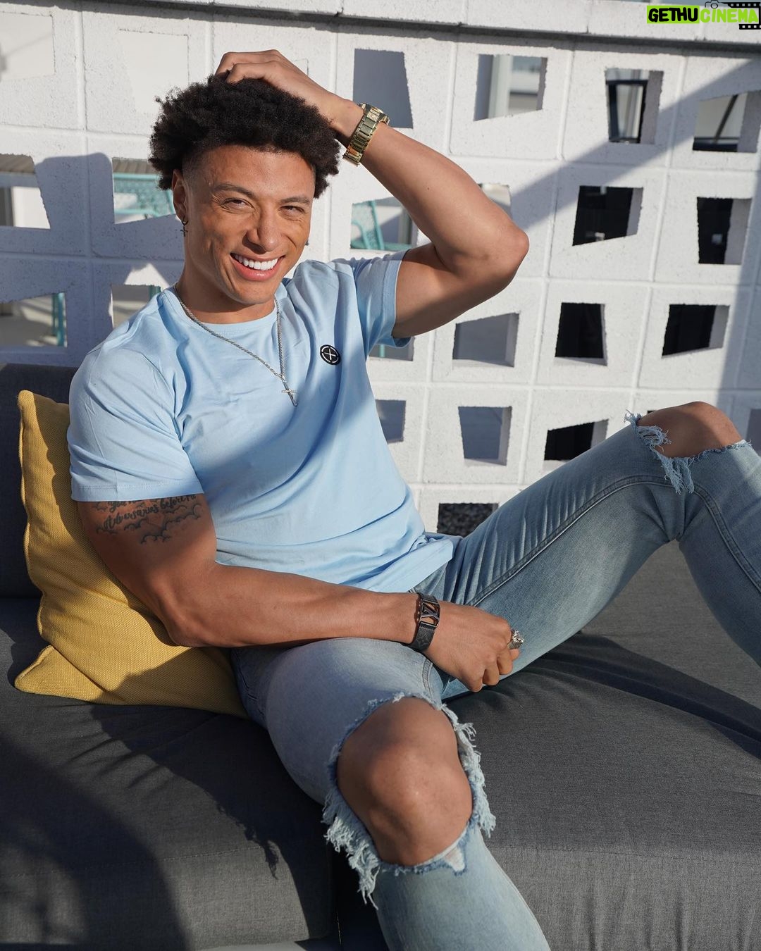 Chase De Moor Instagram - Just a happy boy enjoying his perfect day, how are you liking perfect match so far ? #perfectmatch #netflix #thth #toohottohandle Los Angeles, California