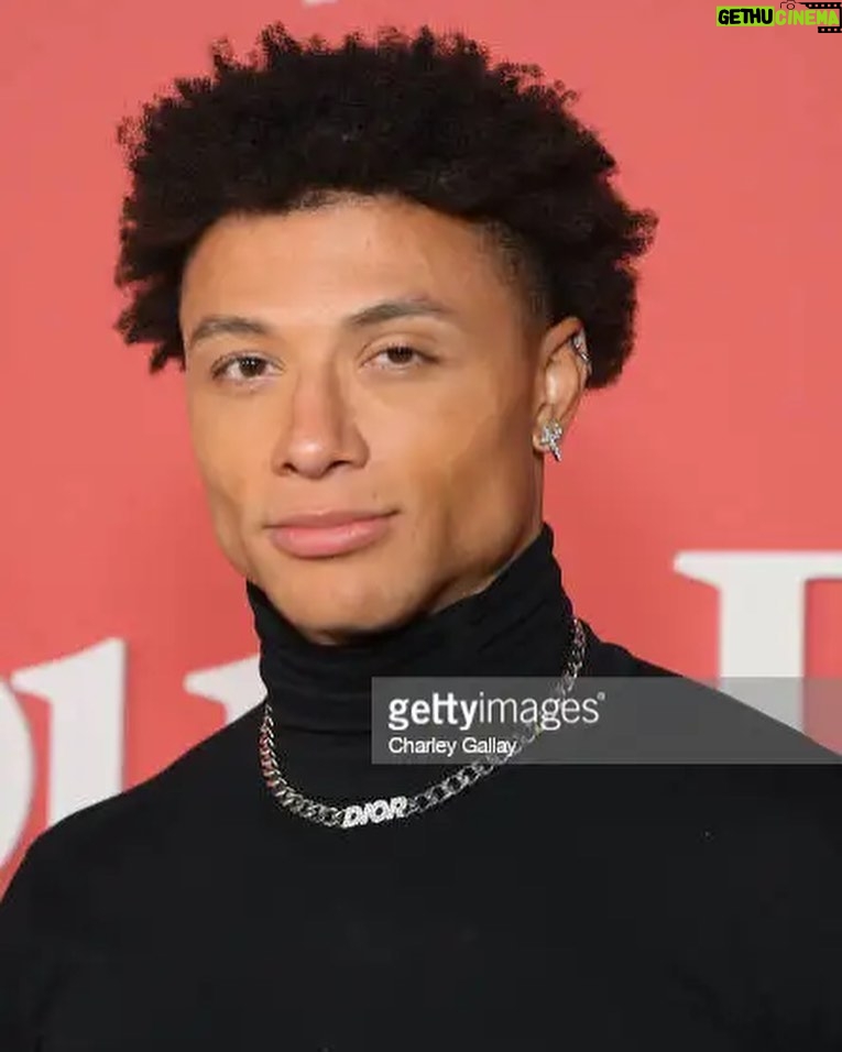 Chase De Moor Instagram - So grateful. @netflix Los Angeles, California