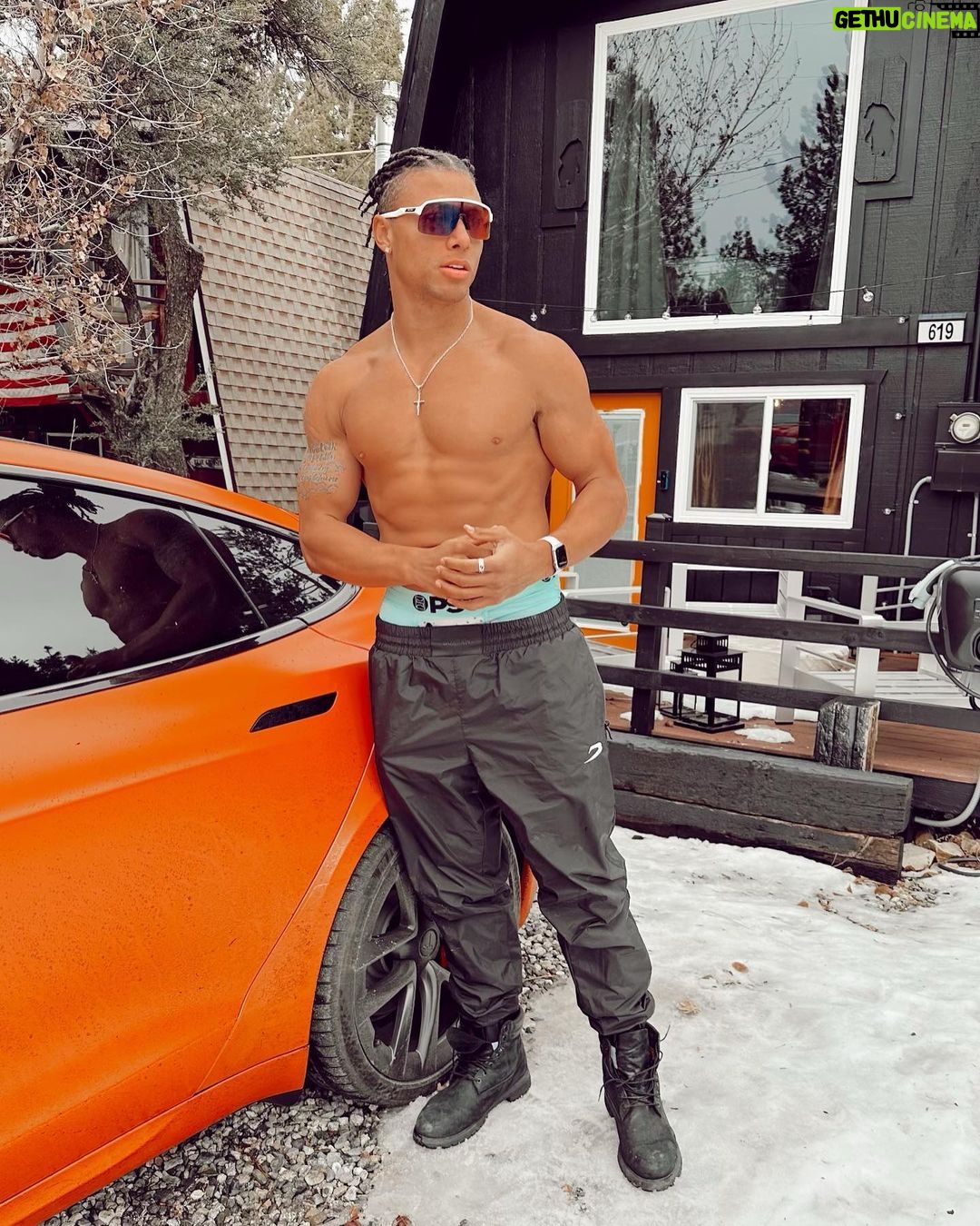 Chase De Moor Instagram - Patented look. Big Bear Mountain