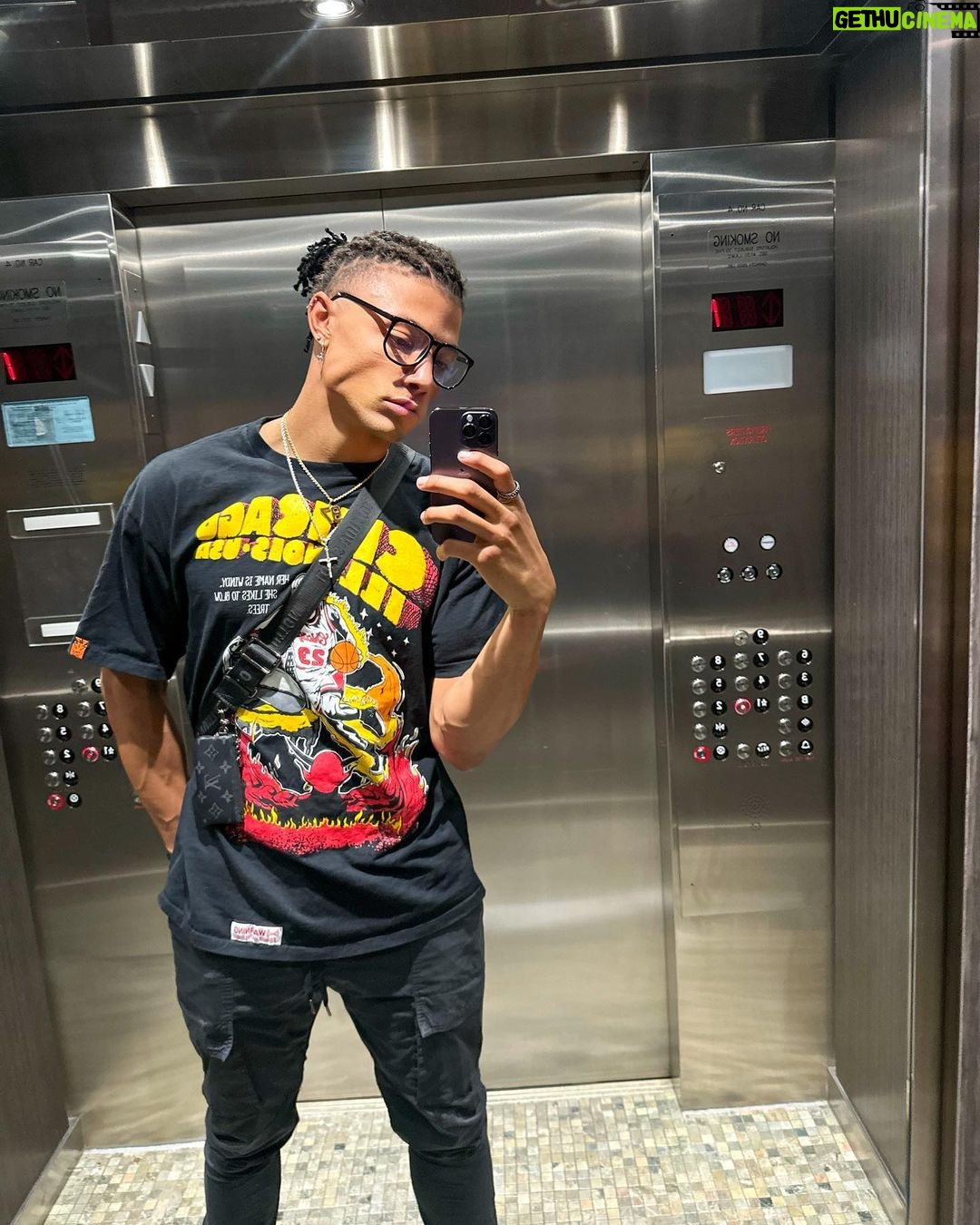 Chase De Moor Instagram - Going up? Los Angeles, California
