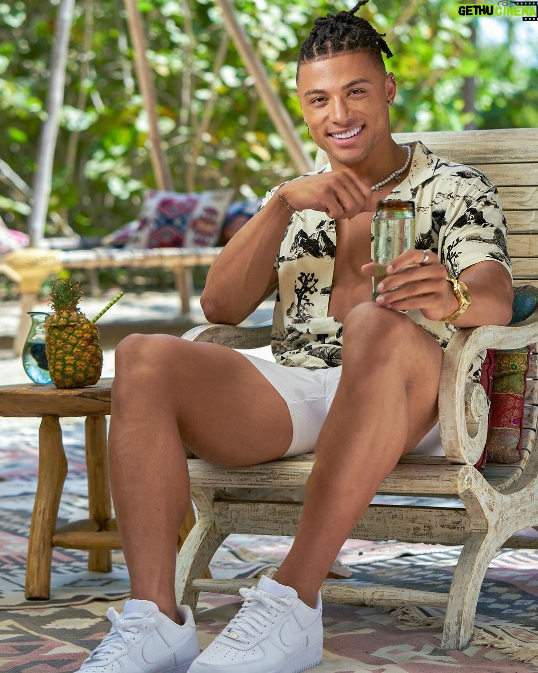Chase De Moor Instagram - Headed down to Colombia with some hotties to compete, check me out on season 2 of @mtv All Star shore. @allstarshoreofficial Categena De Indias Colombia