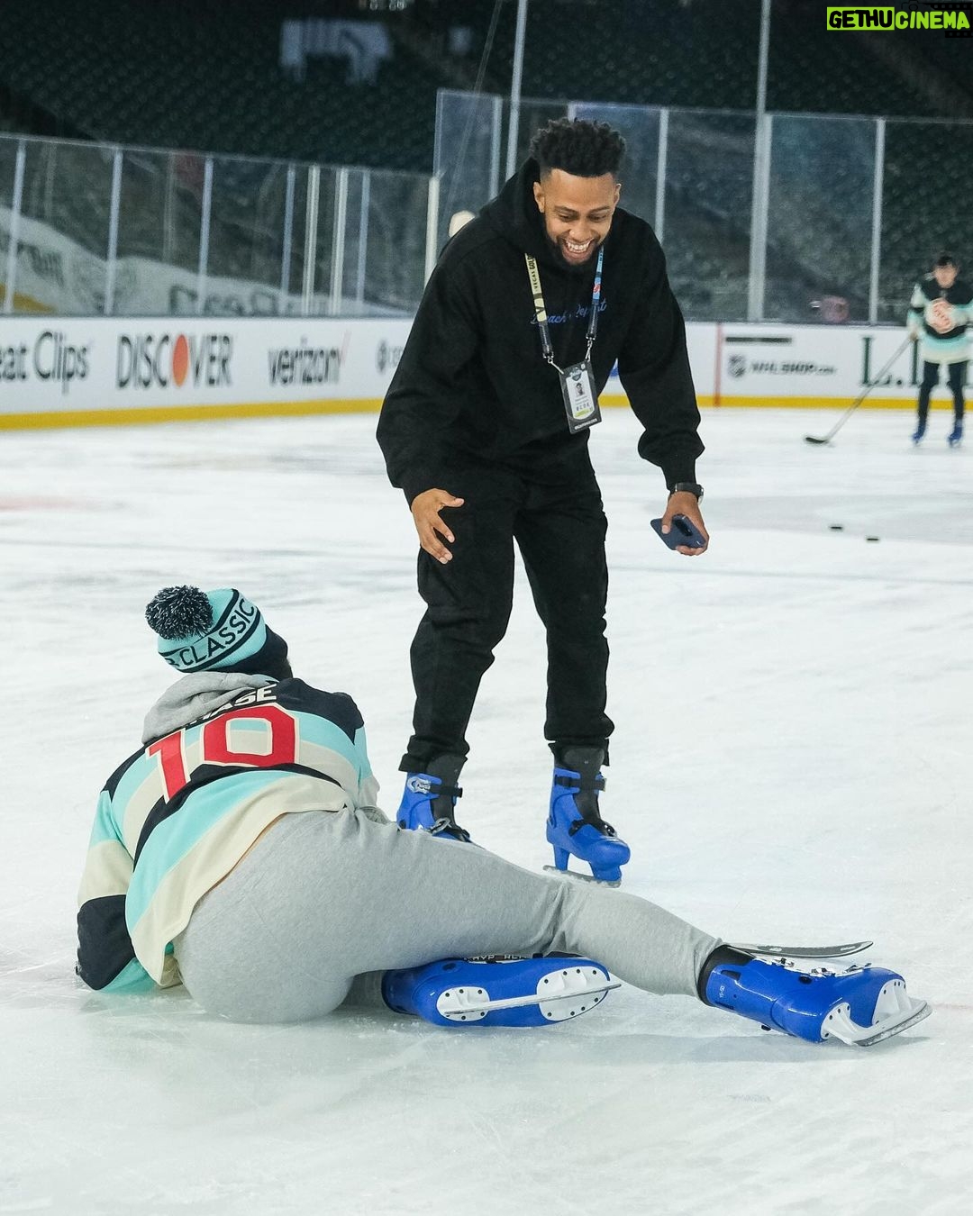 Chase De Moor Instagram - My whole life they told me I’m walking on thin ice, I think picture 3/6 tell everything needed to know about being a hockey player! Thank you for having me @nhlontnt go @seattlekraken ! Seattle, Washington